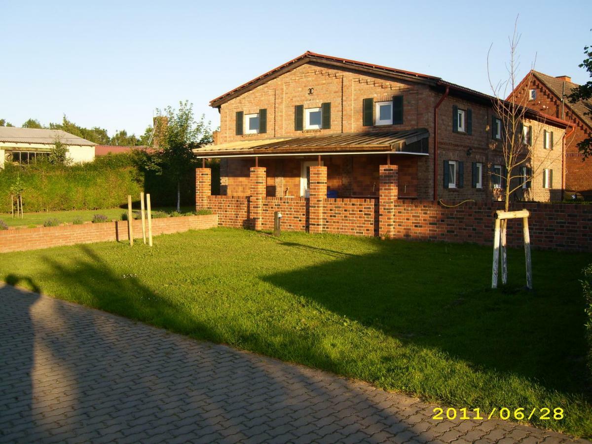 B & B Gross Methling Dargun Exterior foto